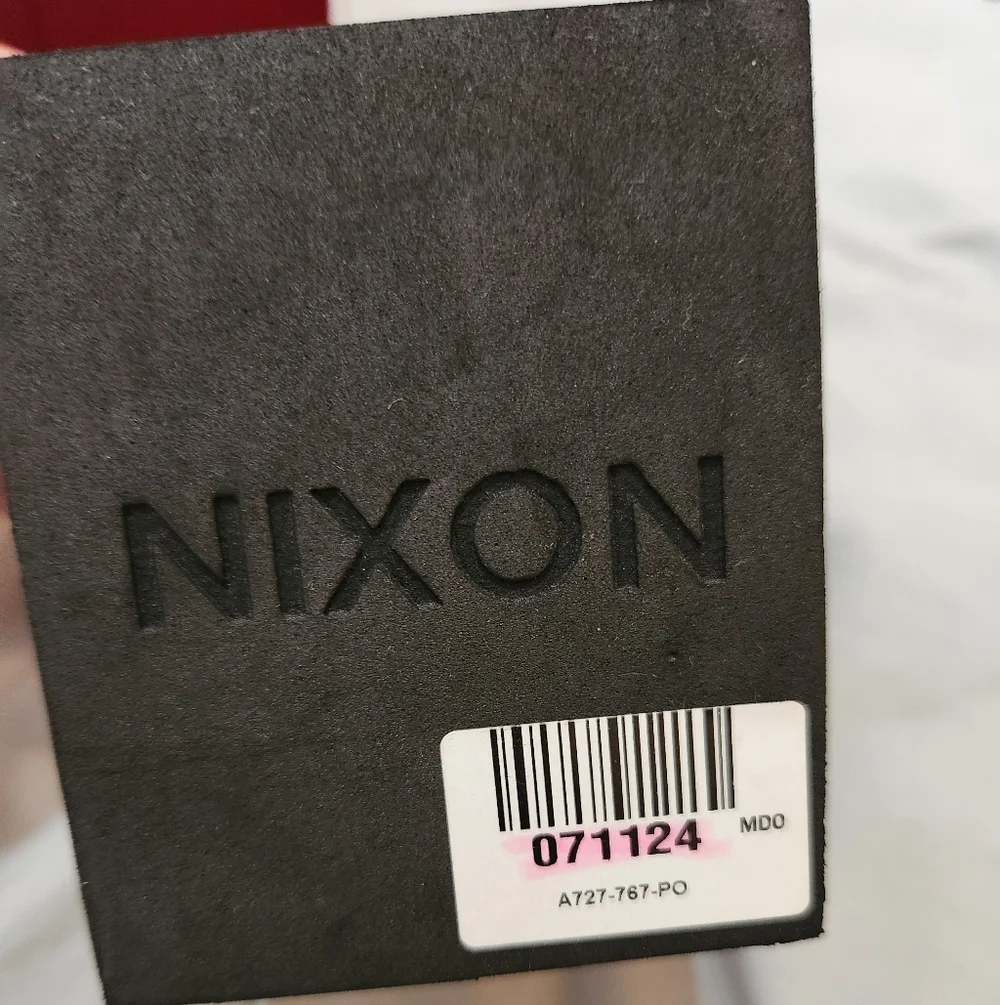 Nixon The Vega Quartz Women's Watch Purple New In Box
